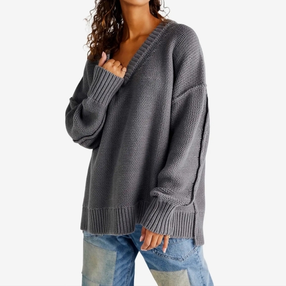 NWT Women's size XS FREE PEOPLE Slouchy V Neck Sweater